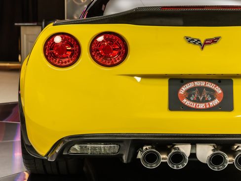 Used 2013 Chevrolet Corvette Z06 w/ 2LZ Preferred Equipment Group RWD image 33