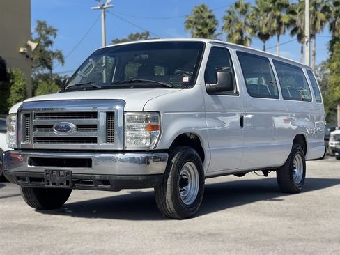 Used 2011 Ford E-350 and Econoline 350 XLT image 14