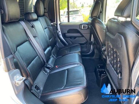 Used 2021 Jeep Gladiator Rubicon AWD/4WD image 19