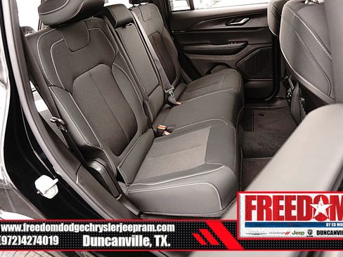 New 2026 Jeep Grand Cherokee Laredo X image 17