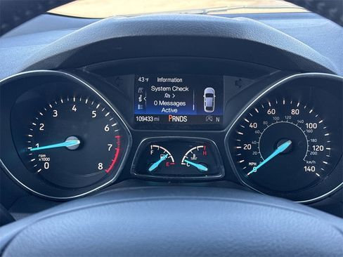 Used 2017 Ford Escape Titanium image 10