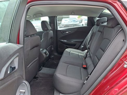 Used 2018 Chevrolet Malibu LT FWD image 10