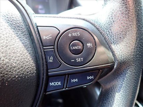 Used 2021 Toyota Corolla LE FWD image 14