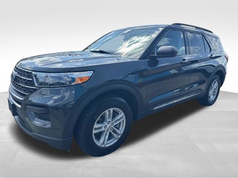 Used 2022 Ford Explorer XLT w/ Class IV Trailer Tow Package AWD/4WD image 5
