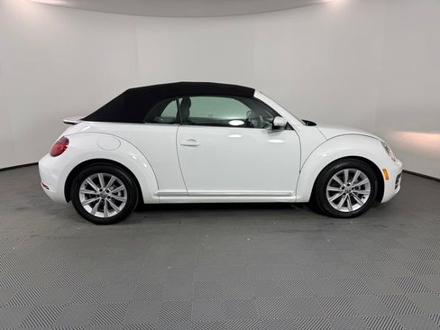 Used 2019 Volkswagen Beetle 2.0T SE image 8