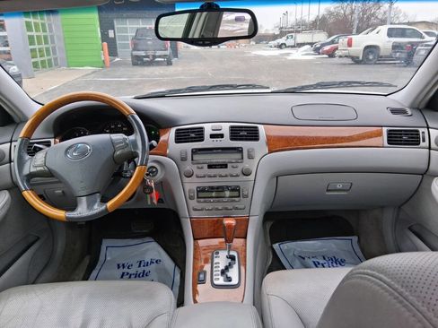 Used 2005 Lexus ES 330 image 16