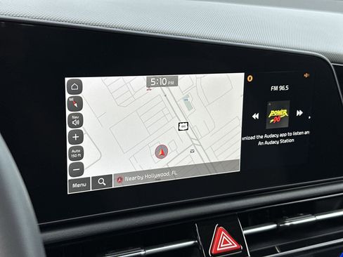 Certified 2025 Kia Niro EX Touring FWD image 19