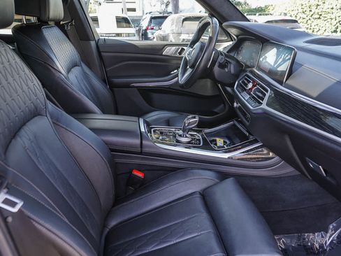Used 2020 BMW X7 M50i w/ Executive Package AWD/4WD image 17