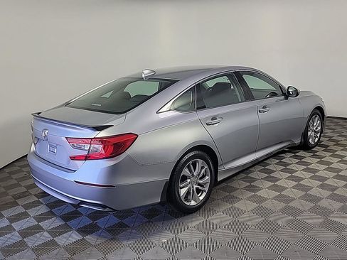 Used 2018 Honda Accord LX image 4