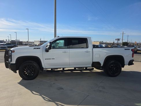 Used 2025 Chevrolet Silverado 2500 LTZ w/ Trail Boss Package image 4