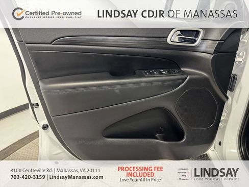 Used 2022 Jeep Grand Cherokee Laredo X AWD/4WD image 15