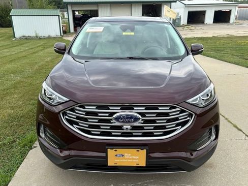 Certified 2024 Ford Edge Titanium AWD/4WD image 2
