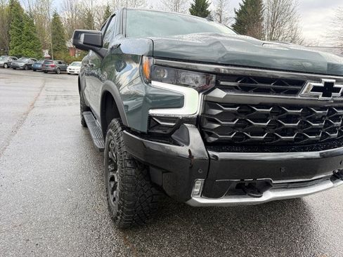 Used 2025 Chevrolet Silverado 1500 ZR2 w/ Technology Package AWD/4WD image 24