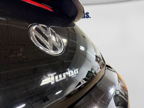 Used 2016 Volkswagen Beetle 1.8T SE FWD image 11