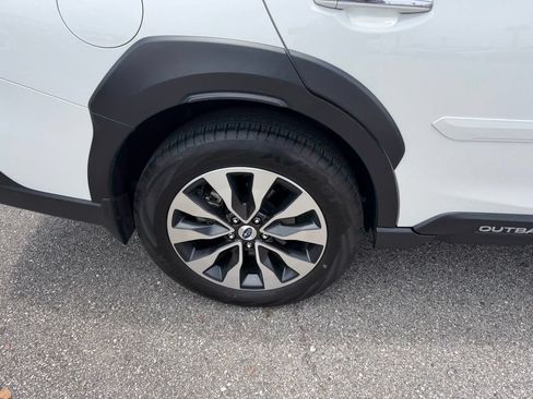 Used 2024 Subaru Outback Touring XT AWD/4WD image 5