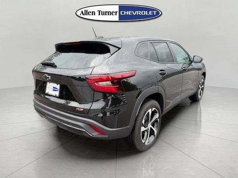 New 2026 Chevrolet Trax RS w/ Driver Confidence Package FWD image 4