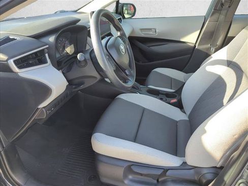 Used 2025 Toyota Corolla LE FWD image 10