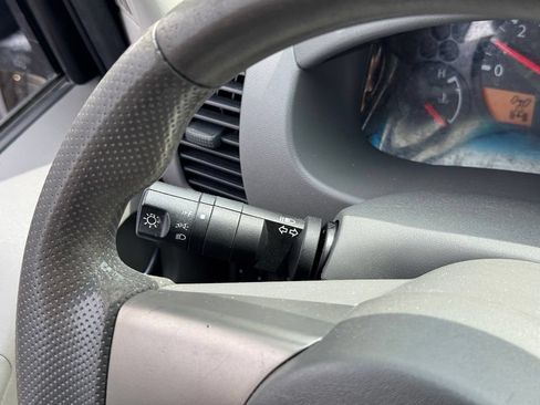 Used 2012 Nissan Frontier SV AWD/4WD image 25