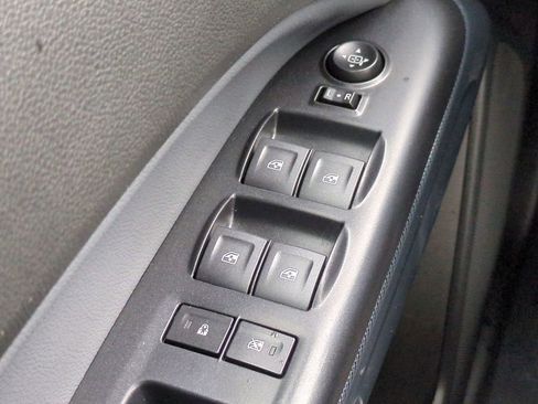 Used 2020 Chevrolet Colorado Z71 image 23