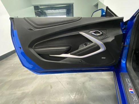 Used 2016 Chevrolet Camaro SS image 38
