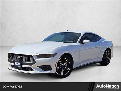 Certified 2025 Ford Mustang Coupe image 1