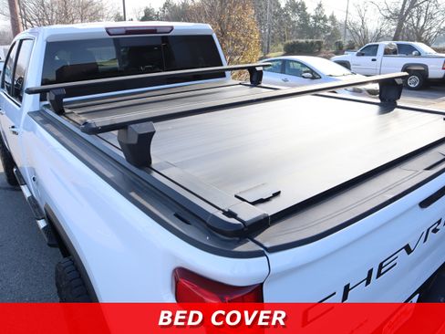 Used 2021 Chevrolet Silverado 2500 LTZ w/ LTZ Convenience Package image 9