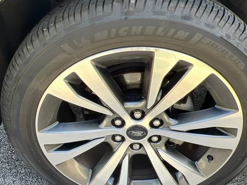 Used 2020 Ford Expedition Max Platinum AWD/4WD image 3