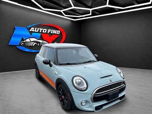 Used 2018 MINI Cooper S FWD image 2