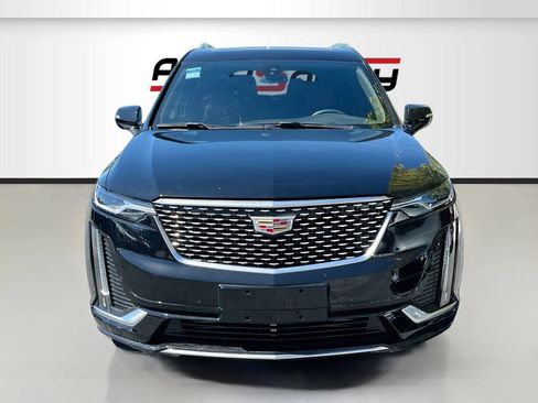 Used 2025 Cadillac XT6 Luxury AWD/4WD image 2