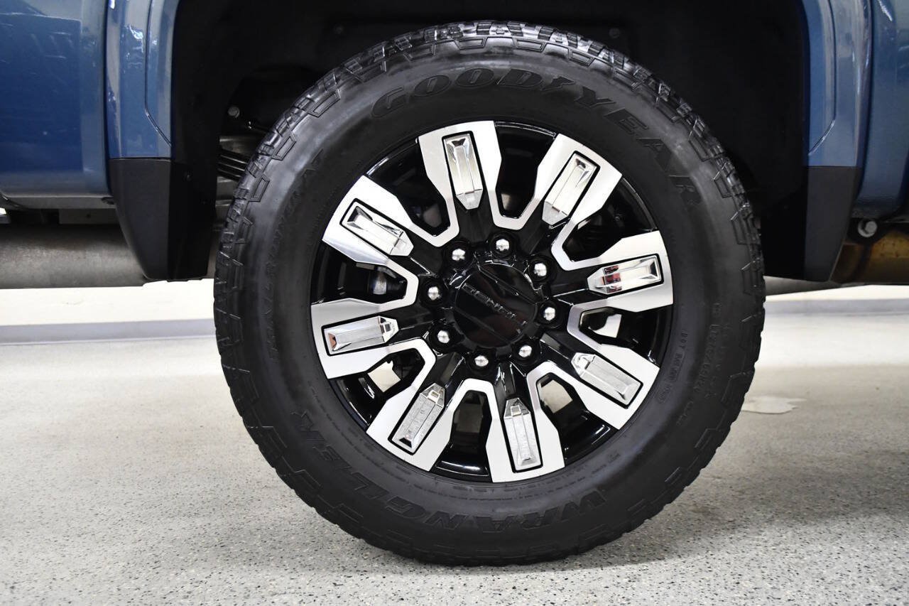 Used 2025 GMC Sierra 2500 Denali w/ Denali Reserve Package AWD/4WD image 40