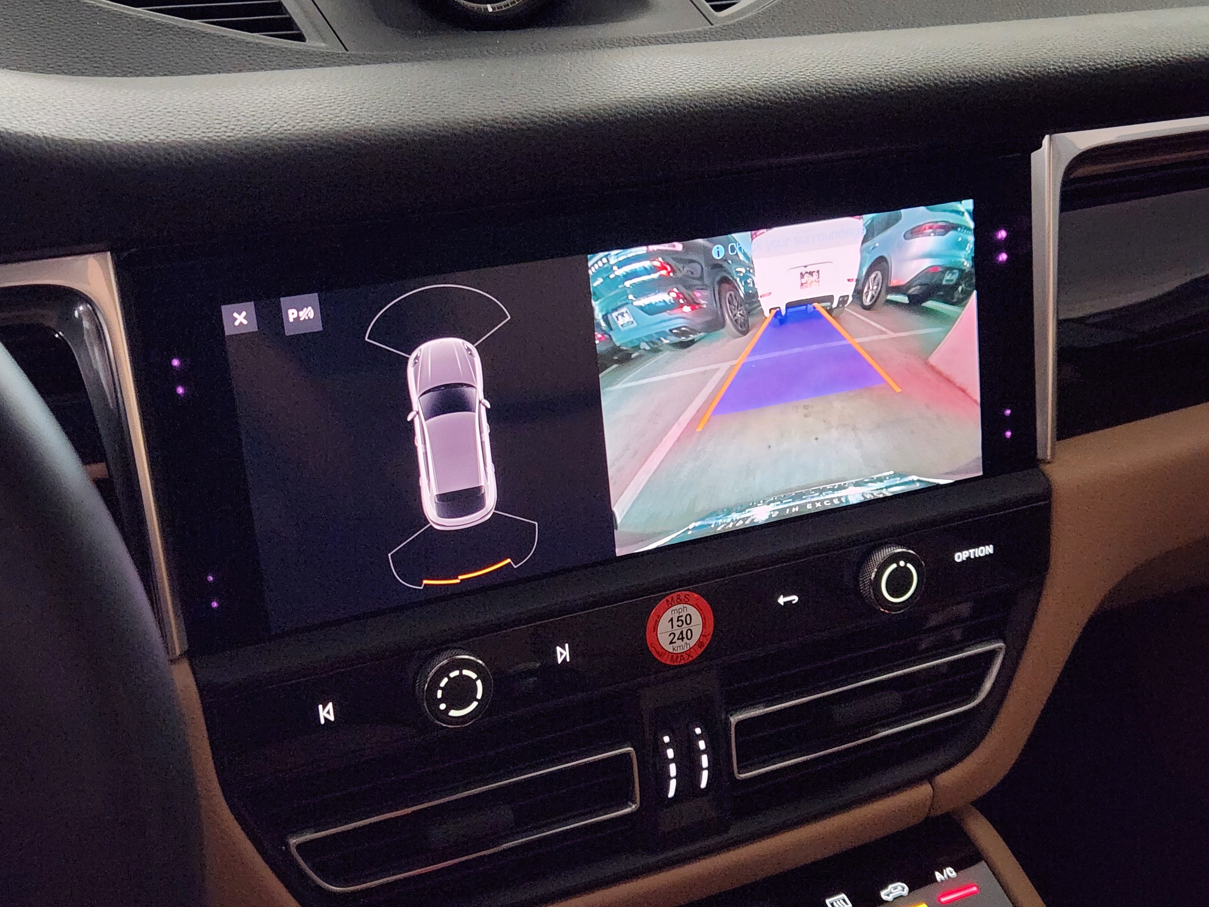 Certified 2026 Porsche Macan AWD/4WD image 22