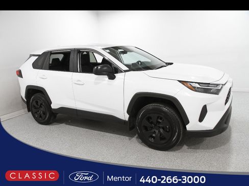 Used 2024 Toyota RAV4 LE image 1