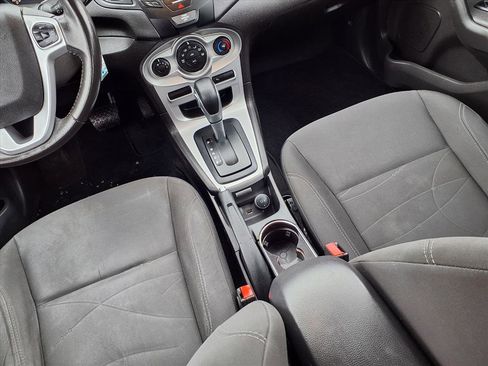 Used 2016 Ford Fiesta SE image 8