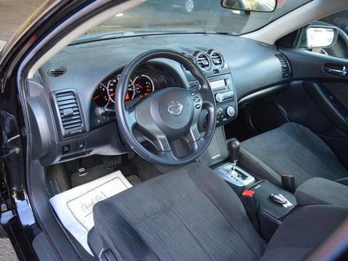 Used 2010 Nissan Altima 2.5 S FWD image 13