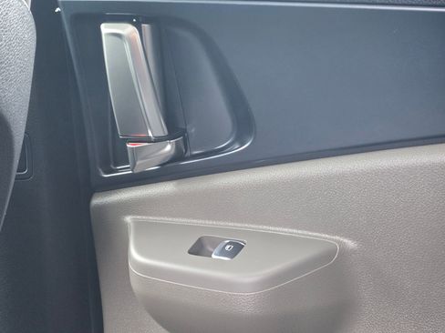 New 2026 Kia Carnival LXS image 33