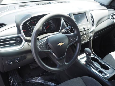 Used 2022 Chevrolet Equinox LT AWD/4WD image 13