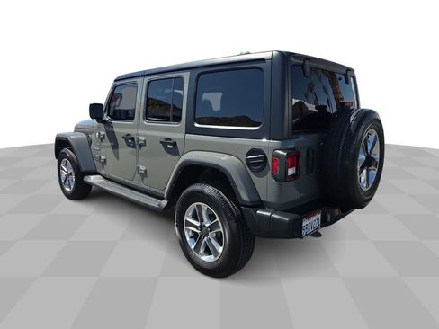 Used 2022 Jeep Wrangler Unlimited Sahara AWD/4WD image 6