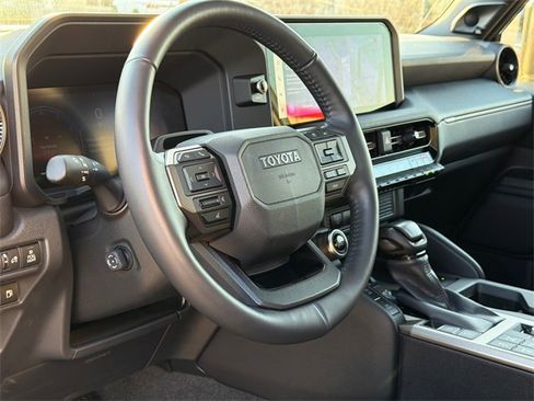 Used 2025 Toyota Land Cruiser w/ Premium Package image 20