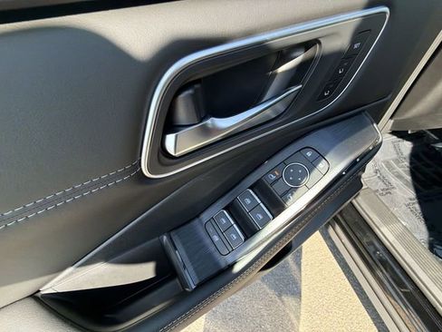 New 2026 Nissan Rogue Platinum w/ Platinum Premium Package AWD/4WD image 13