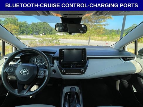 Used 2022 Toyota Corolla LE FWD image 8