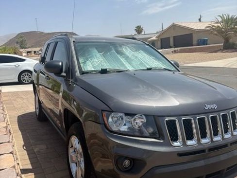 Used 2015 Jeep Compass Sport w/ Power Value Group FWD image 4