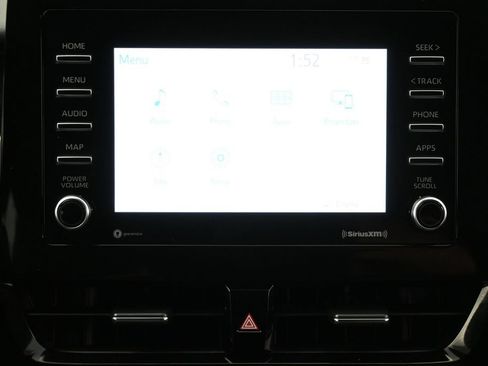 Used 2022 Toyota Camry SE w/ Convenience Package FWD image 9