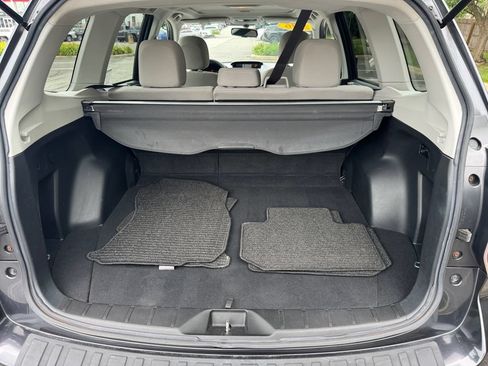 Used 2016 Subaru Forester 2.5i Premium w/ All-Weather Package AWD/4WD image 16