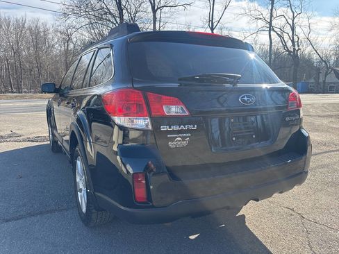 Used 2010 Subaru Outback 2.5i Premium image 12