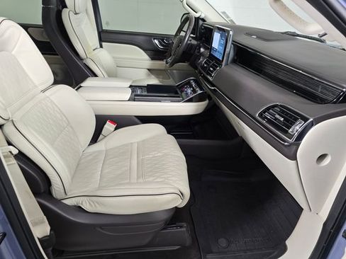 Used 2021 Lincoln Navigator L Black Label image 11