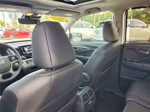 Used 2022 Honda Pilot Special Edition image 11