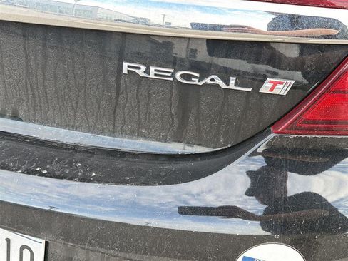 Used 2017 Buick Regal Sport Touring image 5