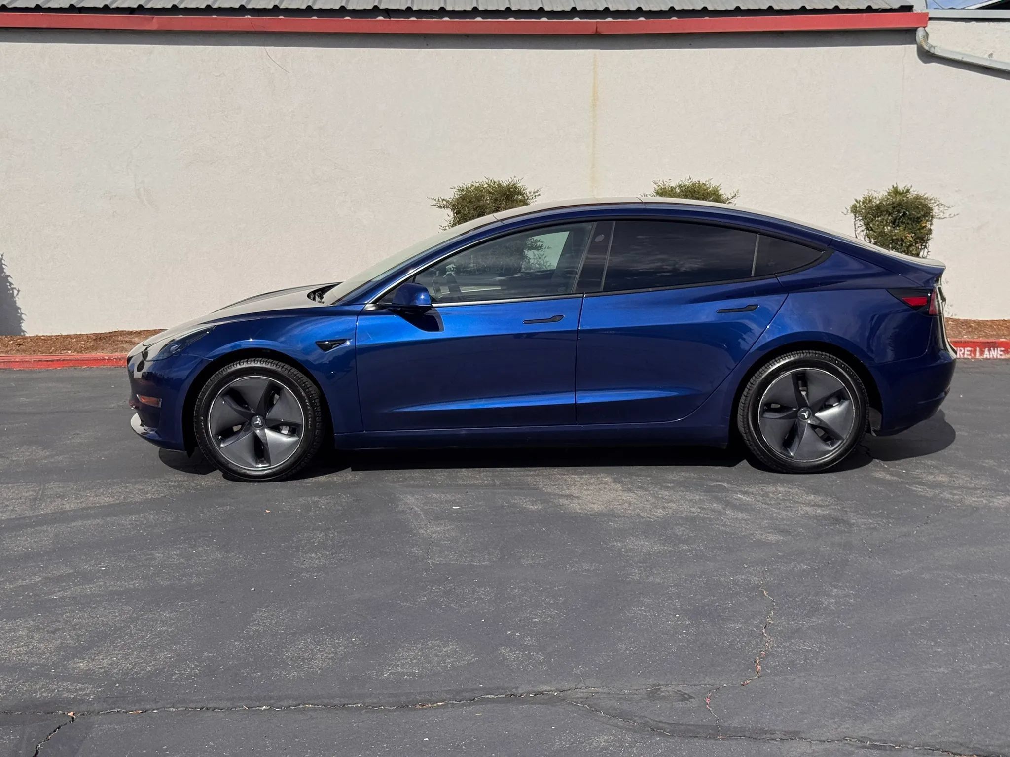 Used 2023 Tesla Model 3 Standard Range RWD image 3