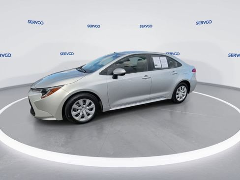 Used 2023 Toyota Corolla LE image 5