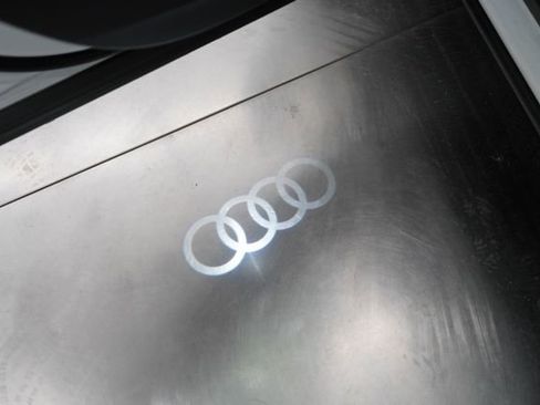 Used 2023 Audi Q7 2.0T Premium w/ Convenience Package AWD/4WD image 46